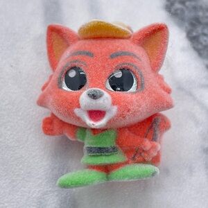 Disney Doorables Series 6 Treasures From The Vault Robin Hood Figure